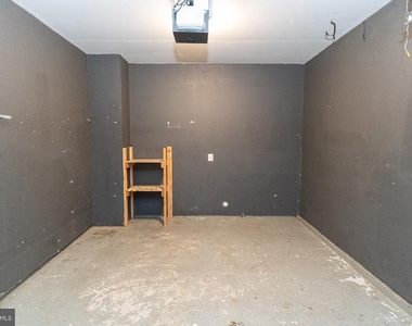 230 Garrison Way - Photo Thumbnail 12
