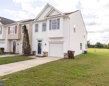230 Garrison Way - Photo Thumbnail 3