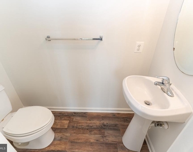 230 Garrison Way - Photo Thumbnail 15