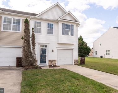 230 Garrison Way - Photo Thumbnail 2