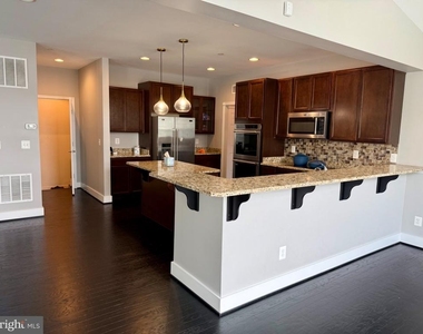 114 Cool Meadow Drive - Photo Thumbnail 3