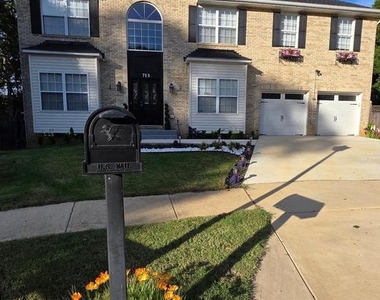 713 Bonnie Meadow Lane - Photo Thumbnail 4