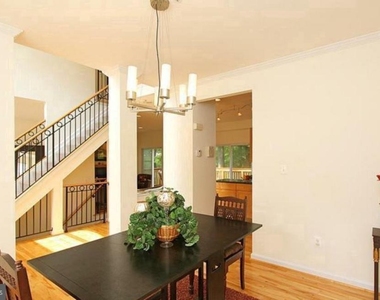713 Bonnie Meadow Lane - Photo Thumbnail 12