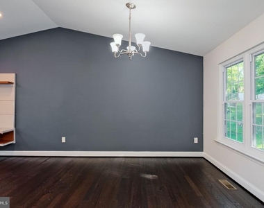 905 Cornish Street - Photo Thumbnail 6
