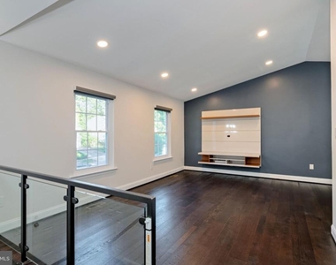 905 Cornish Street - Photo Thumbnail 9