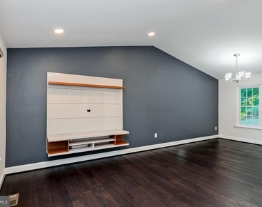 905 Cornish Street - Photo Thumbnail 8