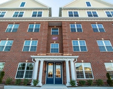 607 7th Street - Photo Thumbnail 11