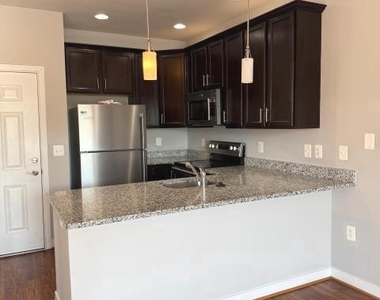 607 7th Street - Photo Thumbnail 21