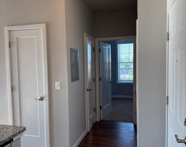 607 7th Street - Photo Thumbnail 16