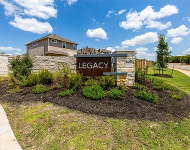 1102 Beechtree Ln - Photo Thumbnail 10