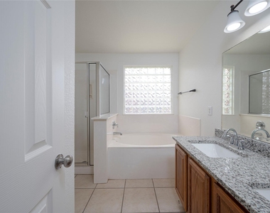 603 Constellation Dr - Photo Thumbnail 7