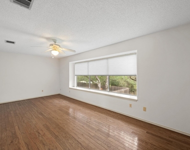6018 La Naranja Ln - Photo Thumbnail 9