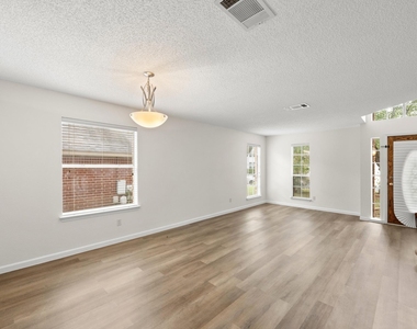 6018 La Naranja Ln - Photo Thumbnail 1