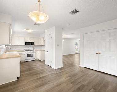 6018 La Naranja Ln - Photo Thumbnail 7