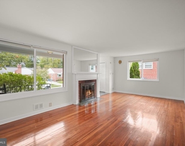 10903 Stillwater Avenue - Photo Thumbnail 6