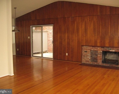 8 Carderock Court - Photo Thumbnail 8