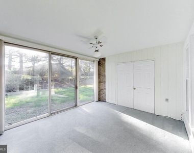 5707 Brewer House Circle - Photo Thumbnail 11