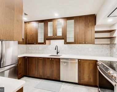 5707 Brewer House Circle - Photo Thumbnail 9
