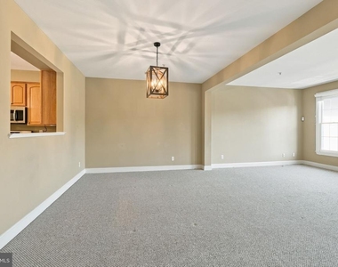 340 Hart Mews - Photo Thumbnail 13