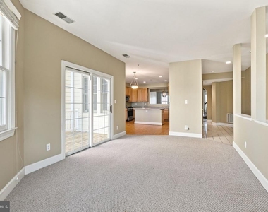 340 Hart Mews - Photo Thumbnail 4