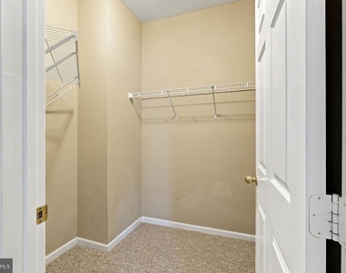 340 Hart Mews - Photo Thumbnail 19