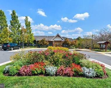 340 Hart Mews - Photo Thumbnail 37