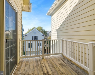 340 Hart Mews - Photo Thumbnail 6
