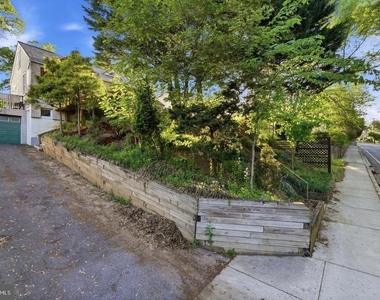 605 Ethan Allen Avenue - Photo Thumbnail 5