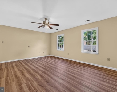 2512 Locustwood Place - Photo Thumbnail 24