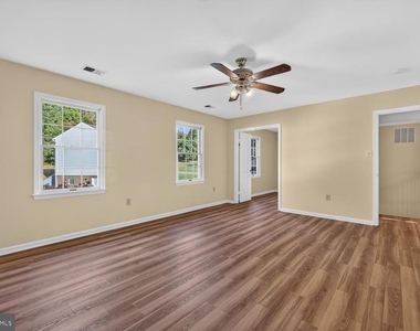2512 Locustwood Place - Photo Thumbnail 25