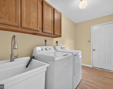 2512 Locustwood Place - Photo Thumbnail 11