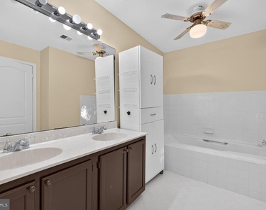 2512 Locustwood Place - Photo Thumbnail 26