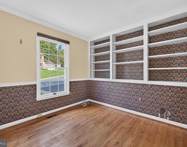 2512 Locustwood Place - Photo Thumbnail 13