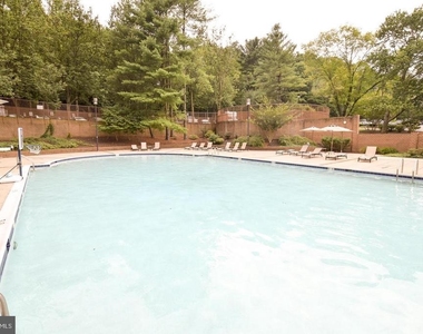 10101 Grosvenor Place - Photo Thumbnail 19