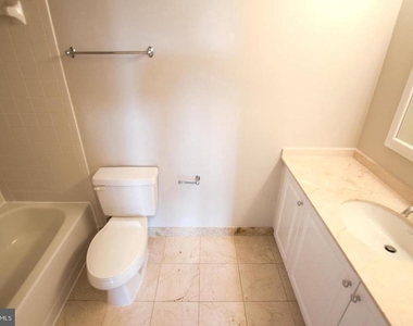 10101 Grosvenor Place - Photo Thumbnail 10