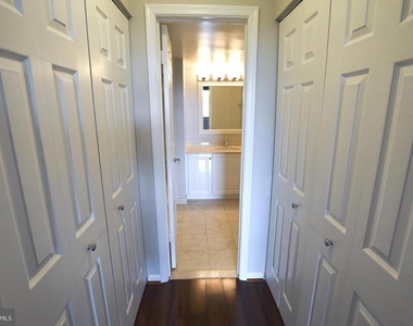 10101 Grosvenor Place - Photo Thumbnail 9