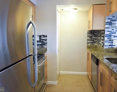 10101 Grosvenor Place - Photo Thumbnail 6