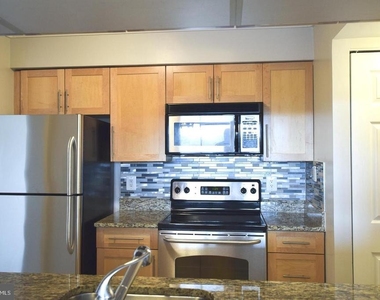 10101 Grosvenor Place - Photo Thumbnail 5