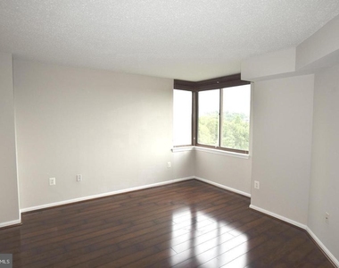10101 Grosvenor Place - Photo Thumbnail 8