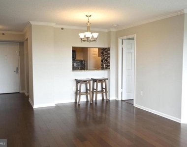 10101 Grosvenor Place - Photo Thumbnail 4