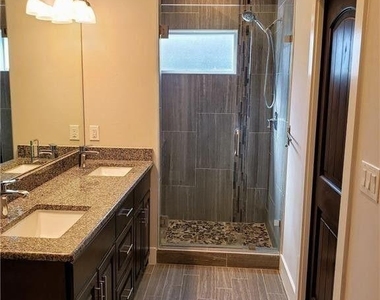 1125 Walton Ln - Photo Thumbnail 9