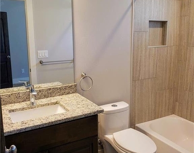 1125 Walton Ln - Photo Thumbnail 13