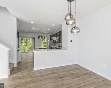 13264 Dowdens Ridge Drive - Photo Thumbnail 11