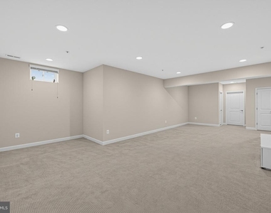 22805 Broadway Avenue - Photo Thumbnail 28