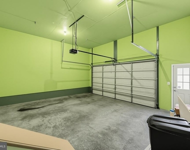 22805 Broadway Avenue - Photo Thumbnail 33
