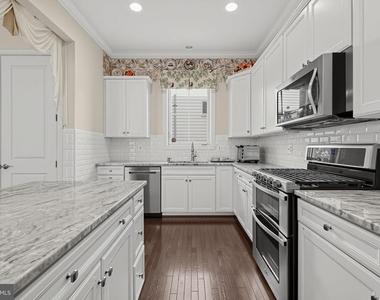 22805 Broadway Avenue - Photo Thumbnail 17