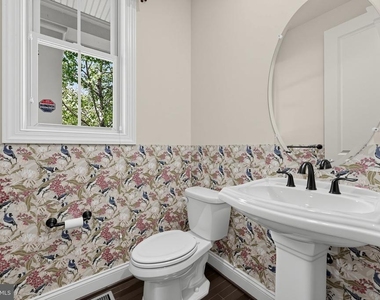 22805 Broadway Avenue - Photo Thumbnail 4