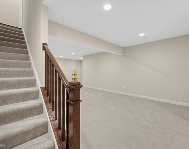 22805 Broadway Avenue - Photo Thumbnail 15