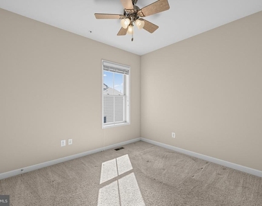 22805 Broadway Avenue - Photo Thumbnail 24