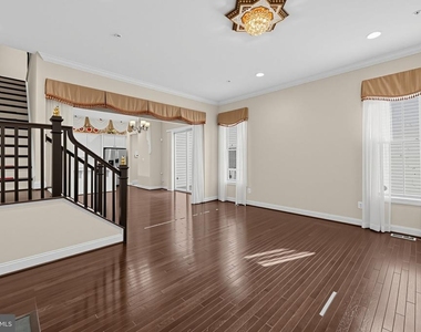 22805 Broadway Avenue - Photo Thumbnail 26